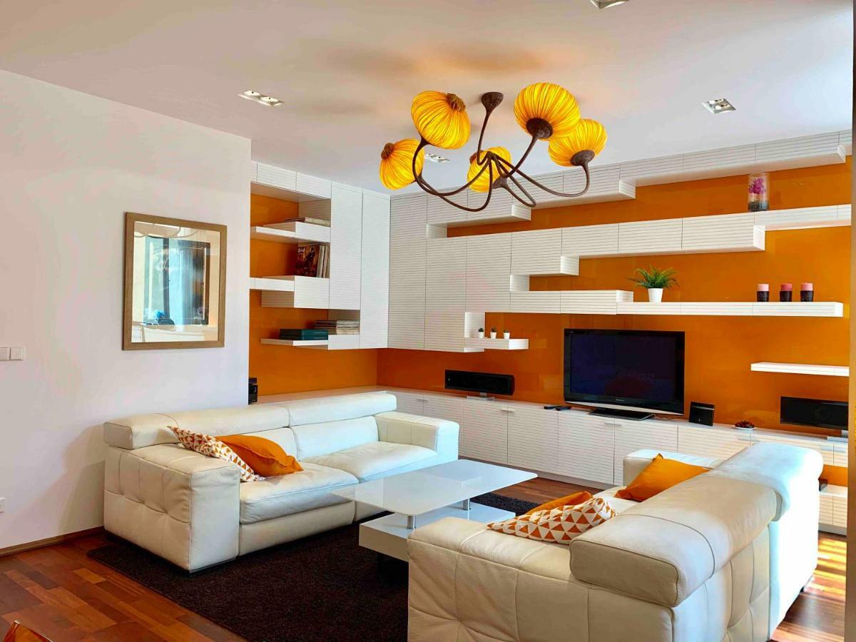 Luxury Apartment In The Center Of Praga Exterior foto